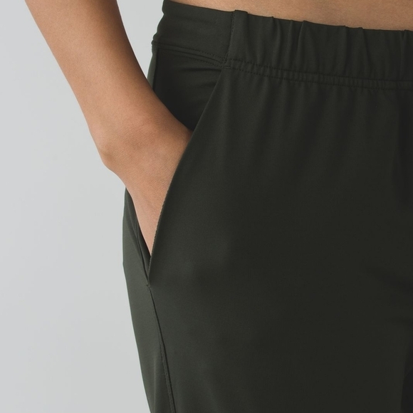 Lululemon Jet Crop Slim Luxtreme Gator Fatigue Military Olive Green Pants Size 2 - Picture 3 of 7